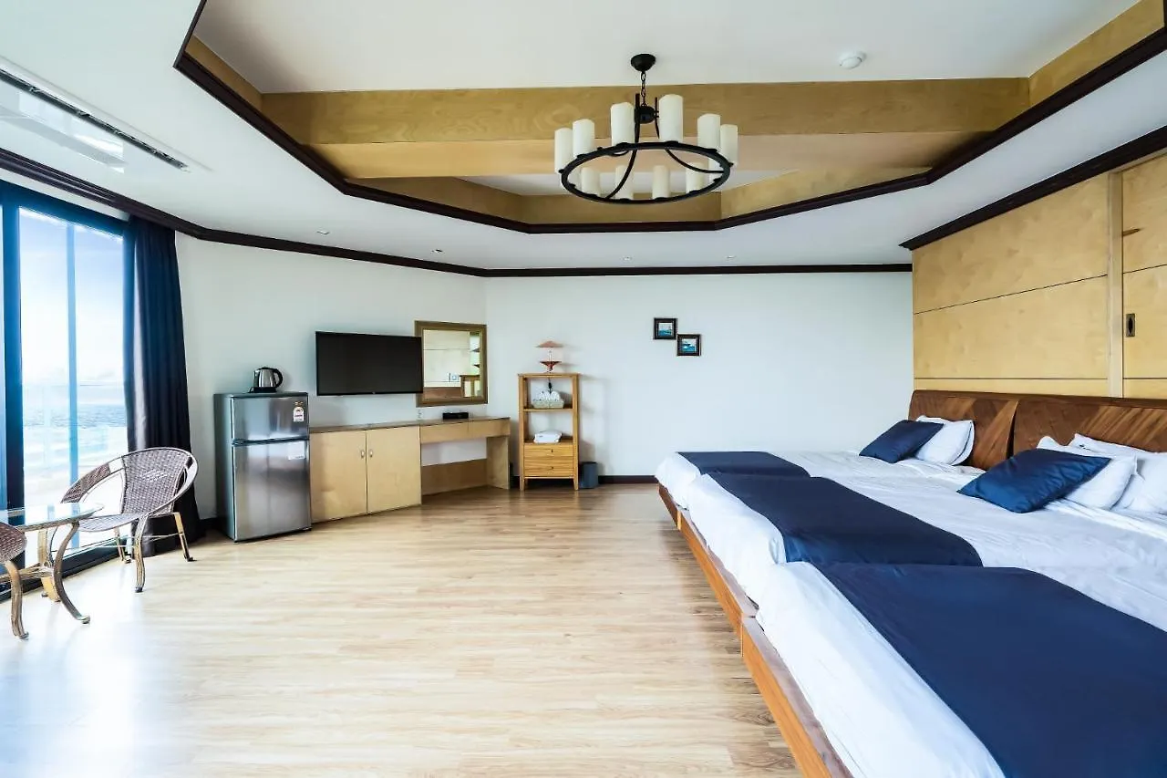 Cutie Pie Hotel Jeju 2*,  South Korea